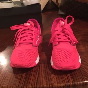 New Balance sneakers like new condition.